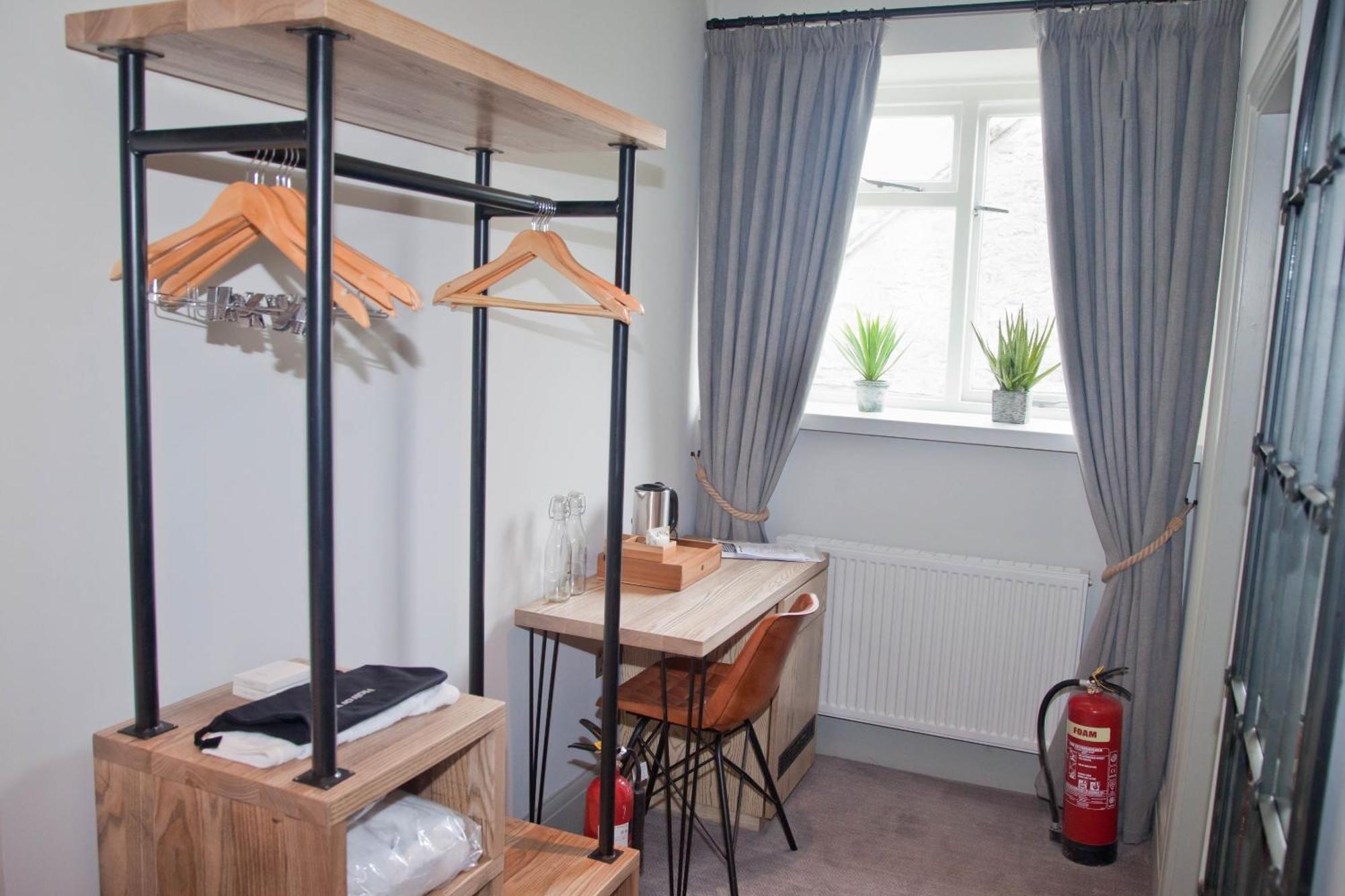 Devonshire Arms Hotel Hartington Room photo